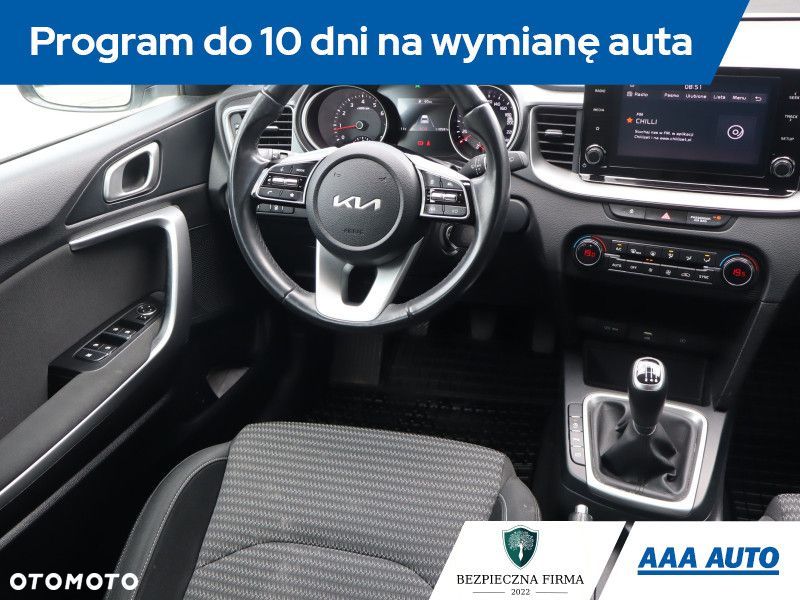 Kia Ceed - 8