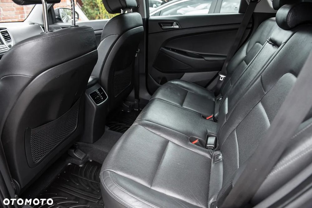 Hyundai Tucson 1.6 GDI BlueDrive Comfort 2WD - 25