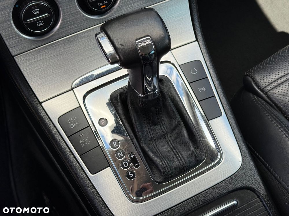 Volkswagen Passat Variant 3.2 V6 FSI 4Motion DSG Comfortline - 19