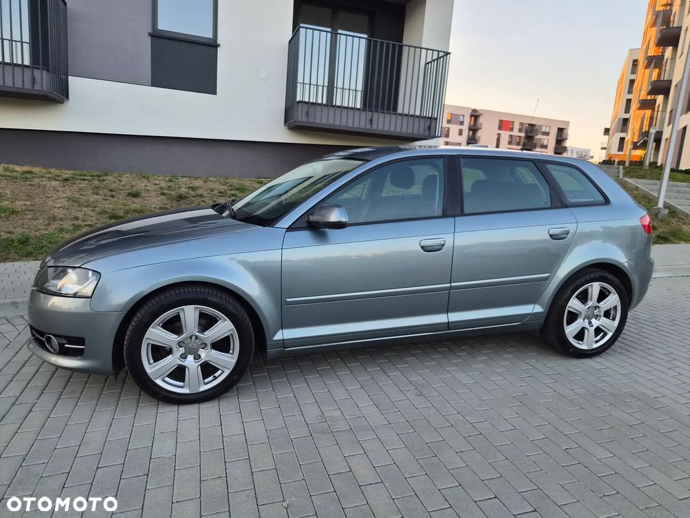Audi A3 Sportback - 12