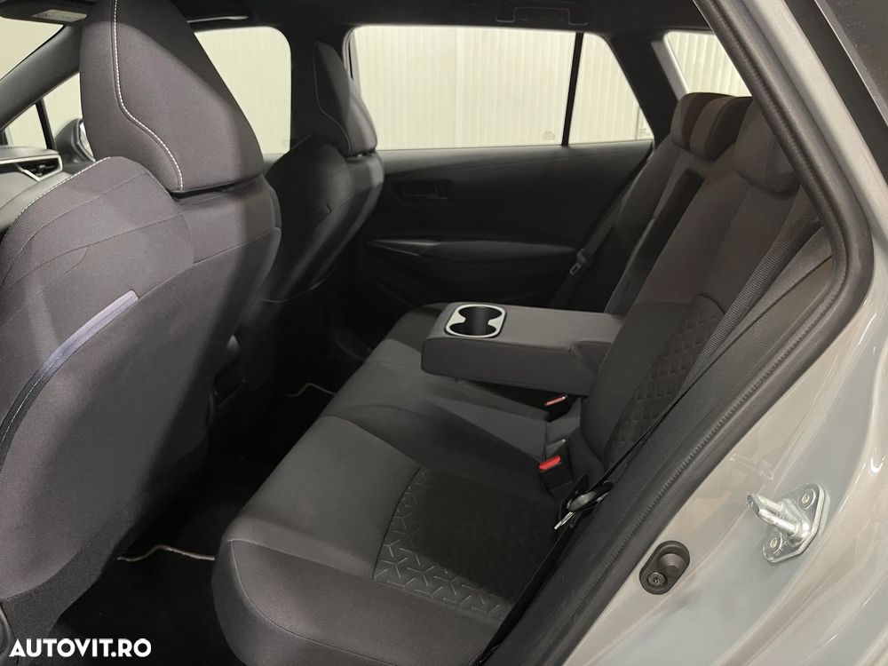 Toyota Corolla 1.8 Business Edition - 12