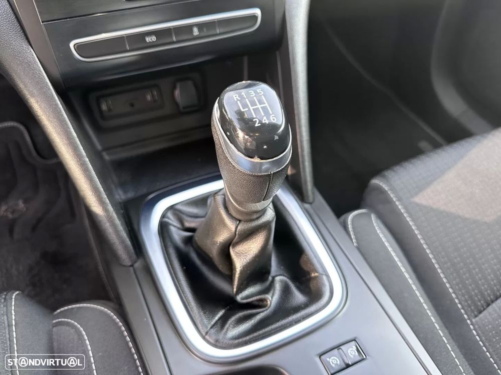 Renault Mégane 1.5 Blue dCi Intens - 31