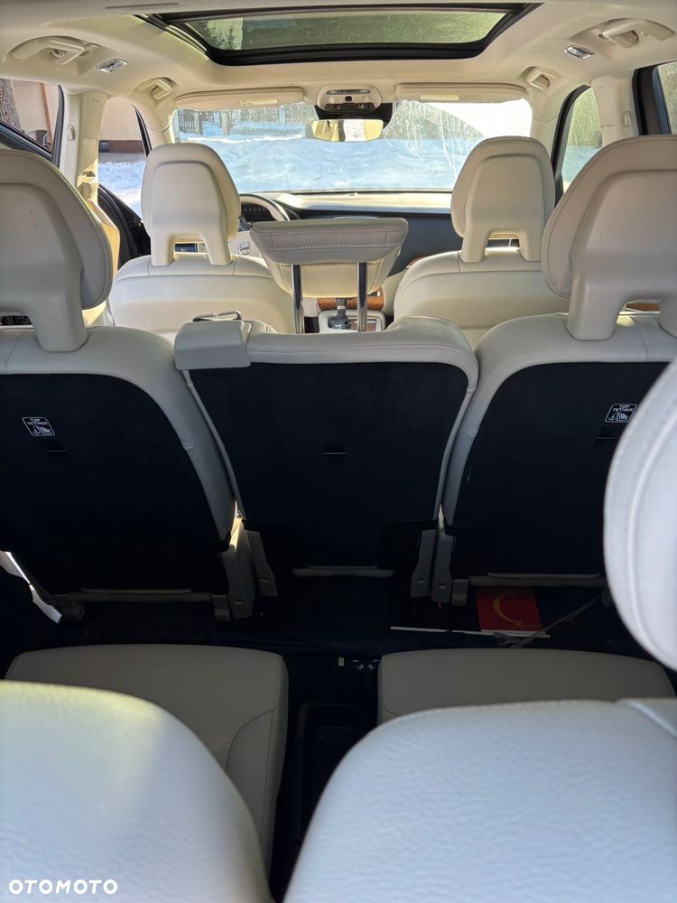 Volvo XC 90 T5 GPF AWD Momentum 7os - 8
