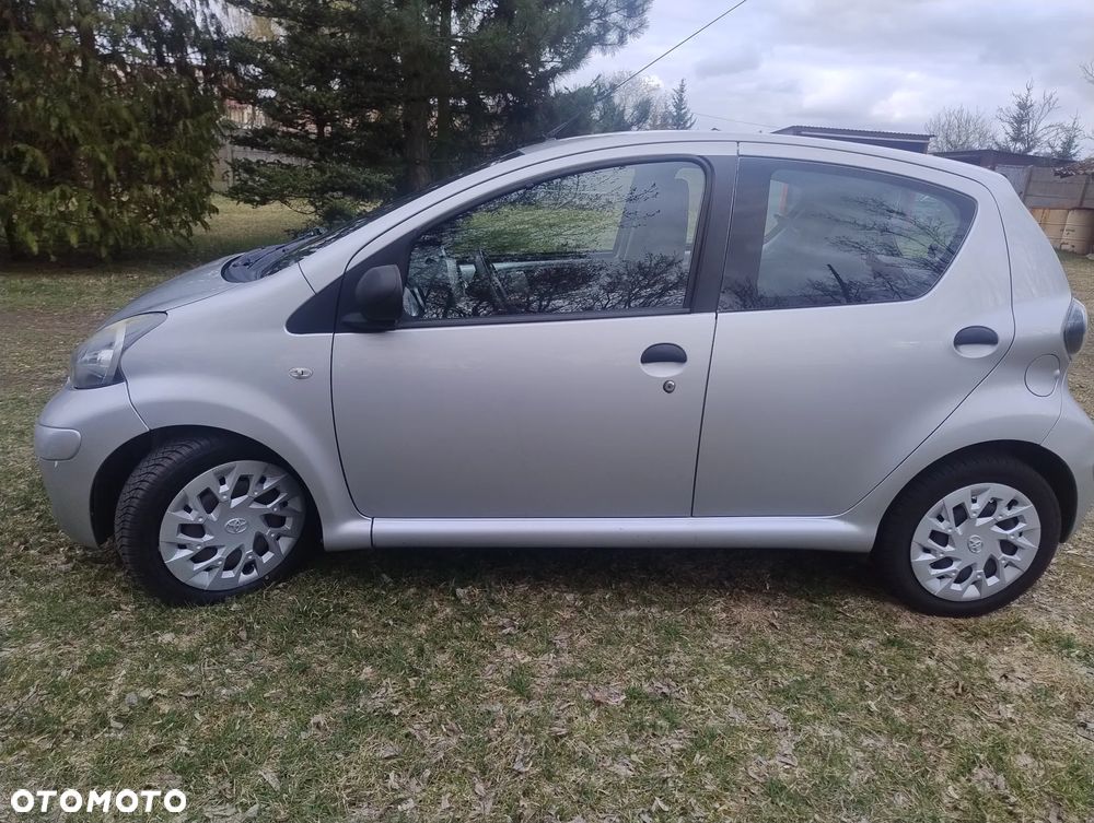 Toyota Aygo 1.0 VVT-i Terra EU5 - 2