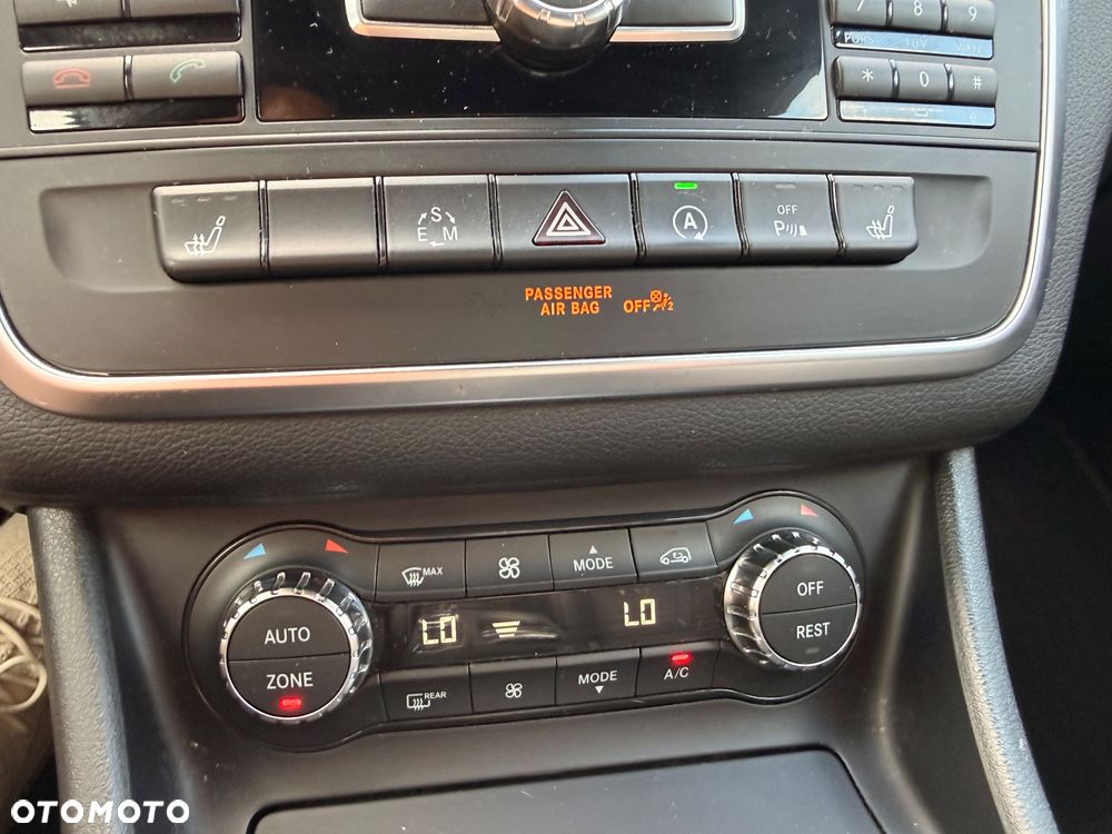 Mercedes-Benz GLA 200 7G-DCT AMG Line - 10