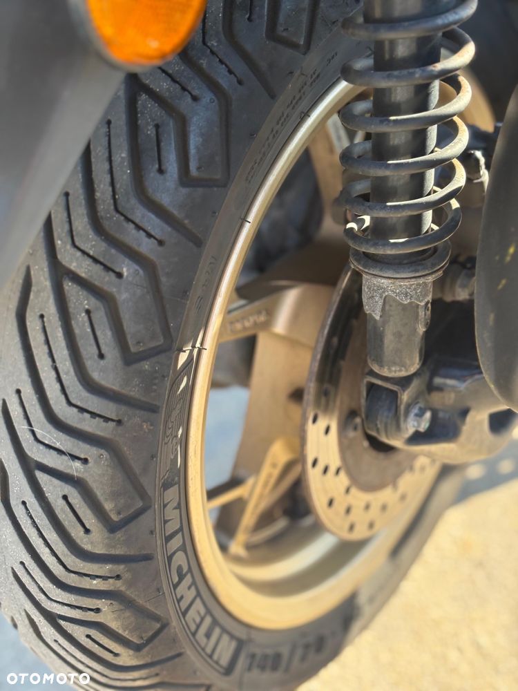 Yamaha X-max - 13