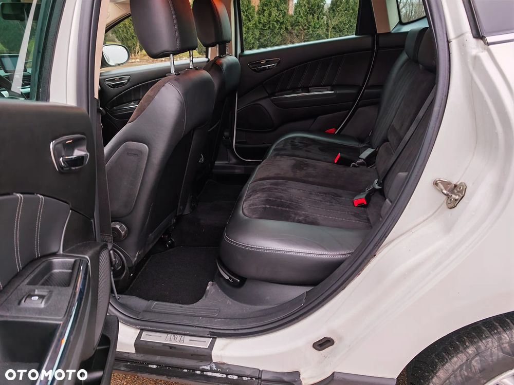 Lancia Delta 1.4 T-Jet 16v Oro - 11