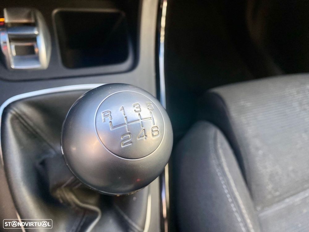 Alfa Romeo Giulietta 1.6 JTDm Corporate - 20