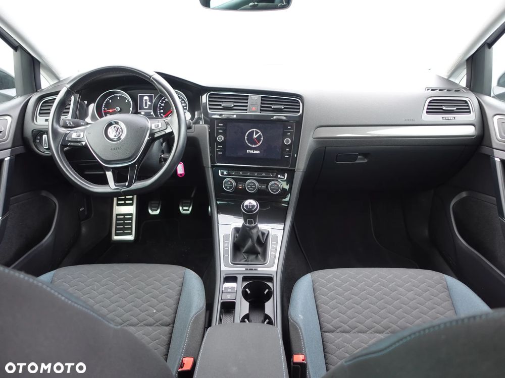 Volkswagen Golf 1.6 TDI SCR IQ.DRIVE - 3