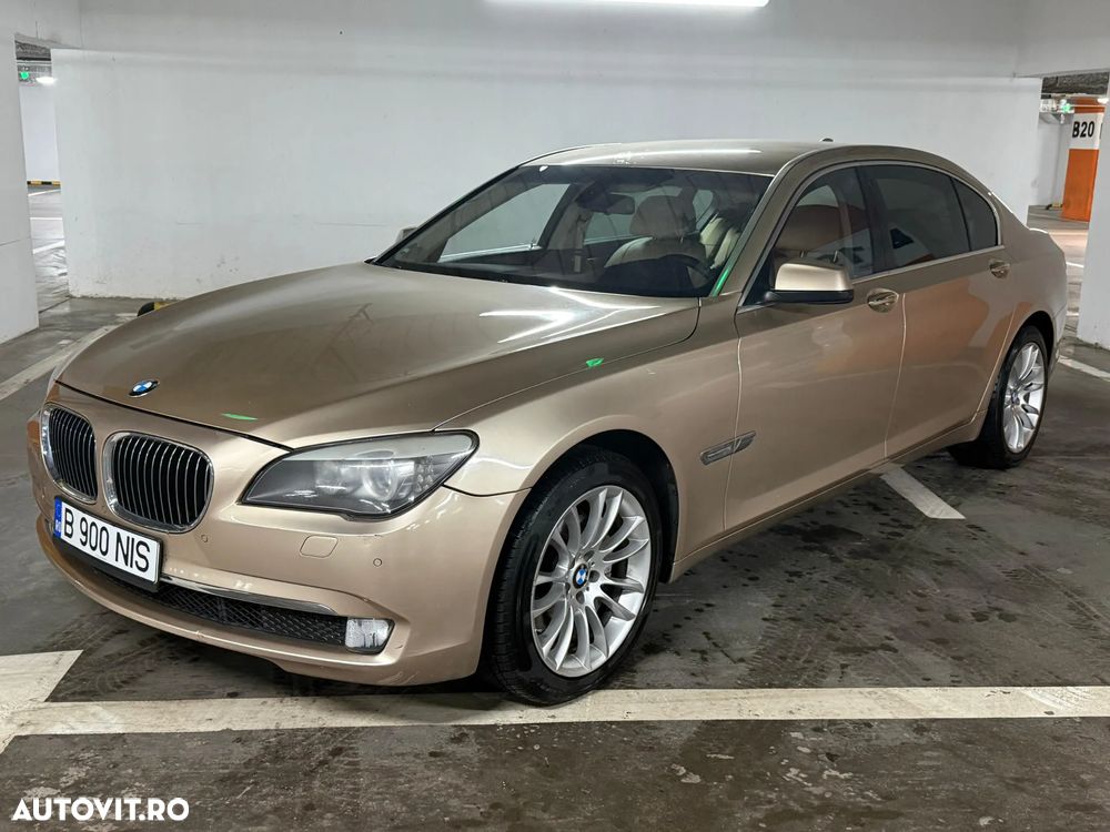 BMW Seria 7 740Li - 1