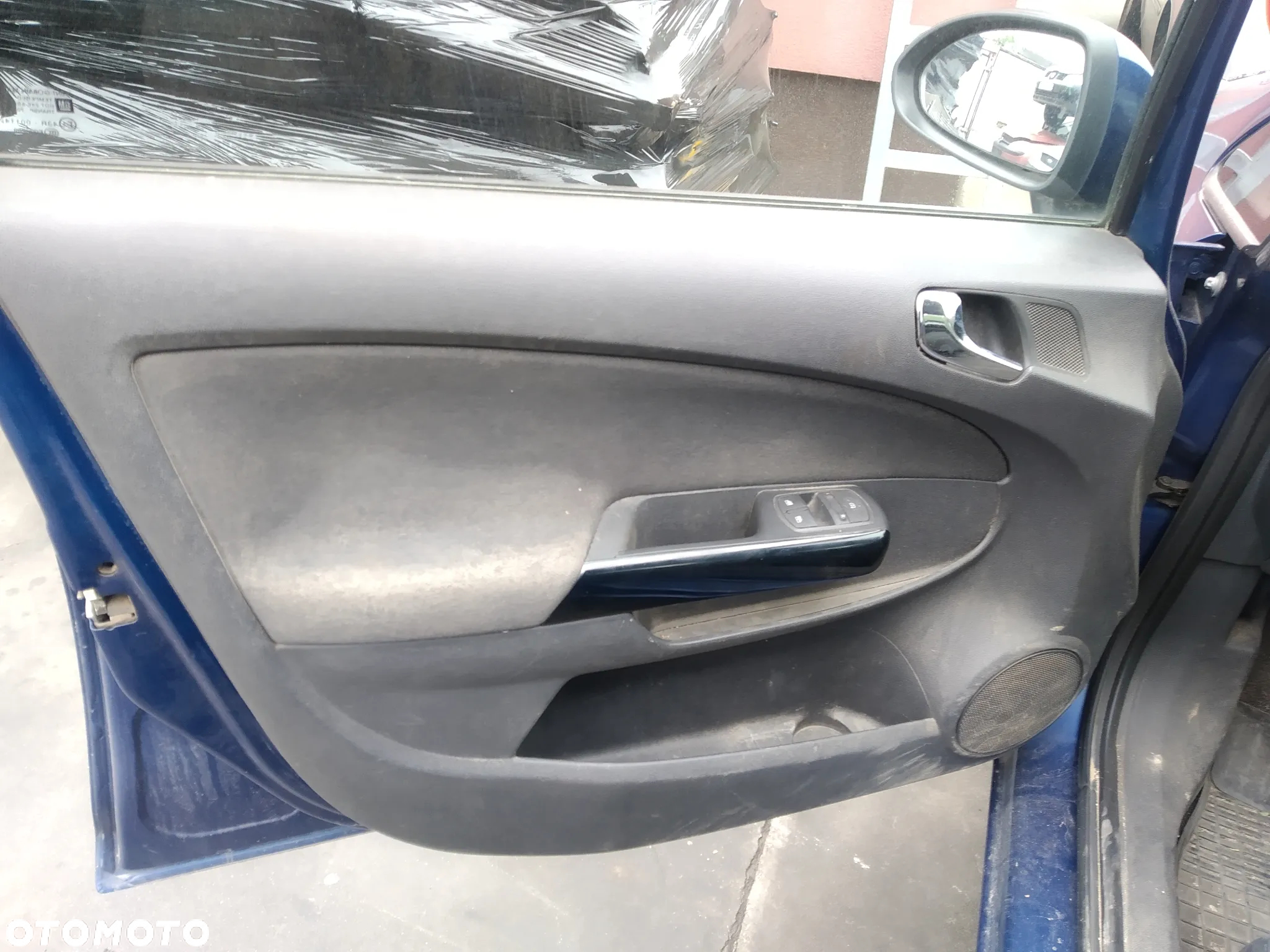 OPEL CORSA D 06 - 11 1.2 Z12XEP LAMPA PRZÓD LEWA PRAWA - 24