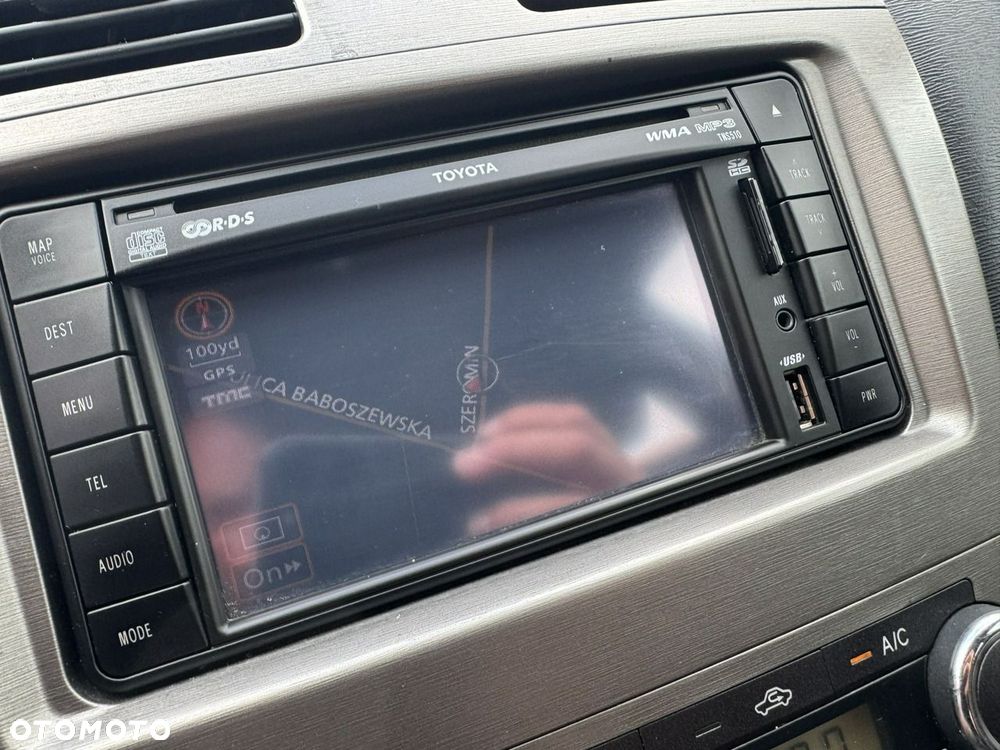 Toyota Avensis - 25