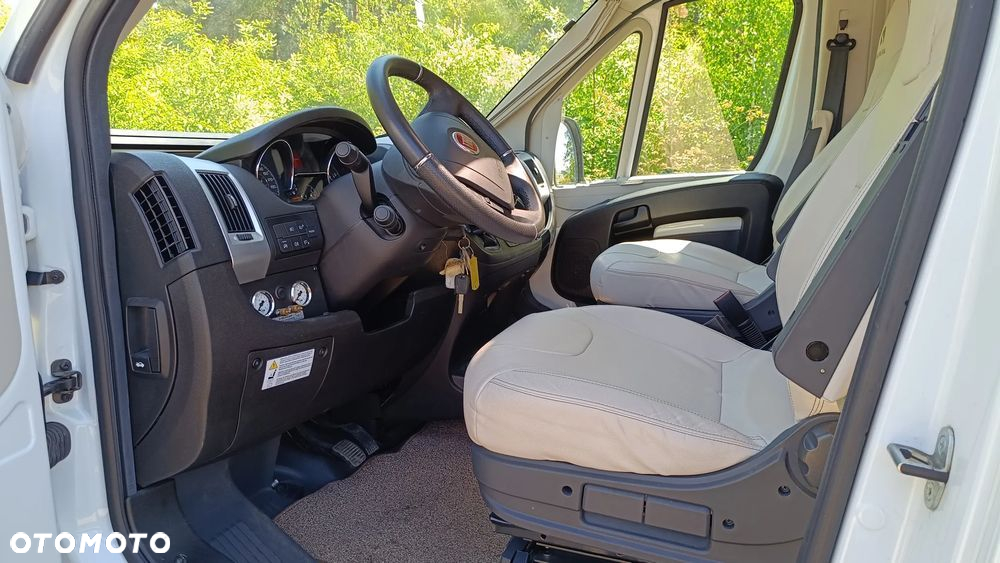 BAVARIA T650 - 12
