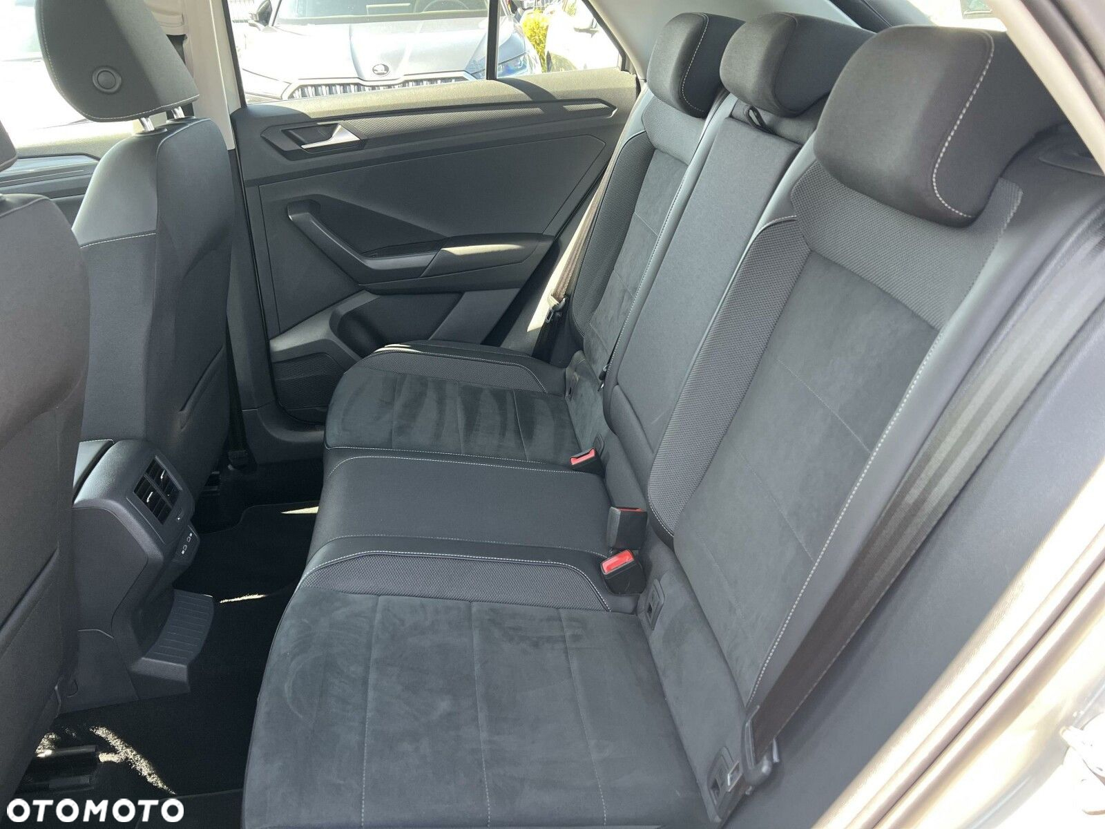 Volkswagen T-Roc 1.5 TSI Style DSG - 12