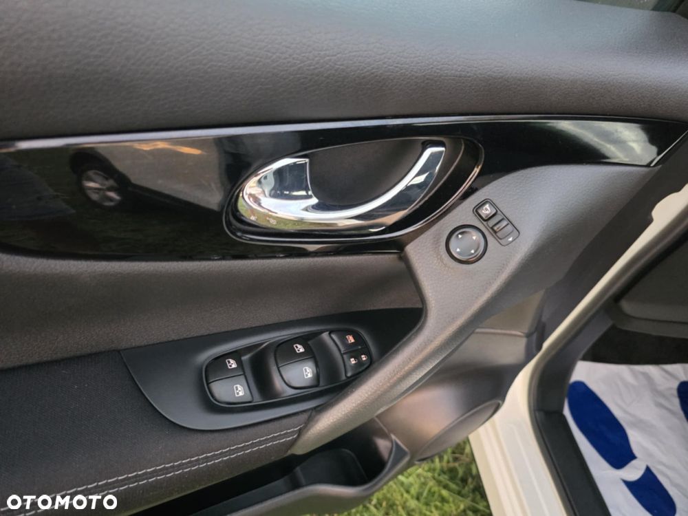 Nissan Qashqai 1.6 dCi N-Connecta - 13