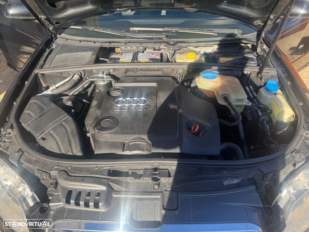 Audi A4 2.0 TDI S-line - 9