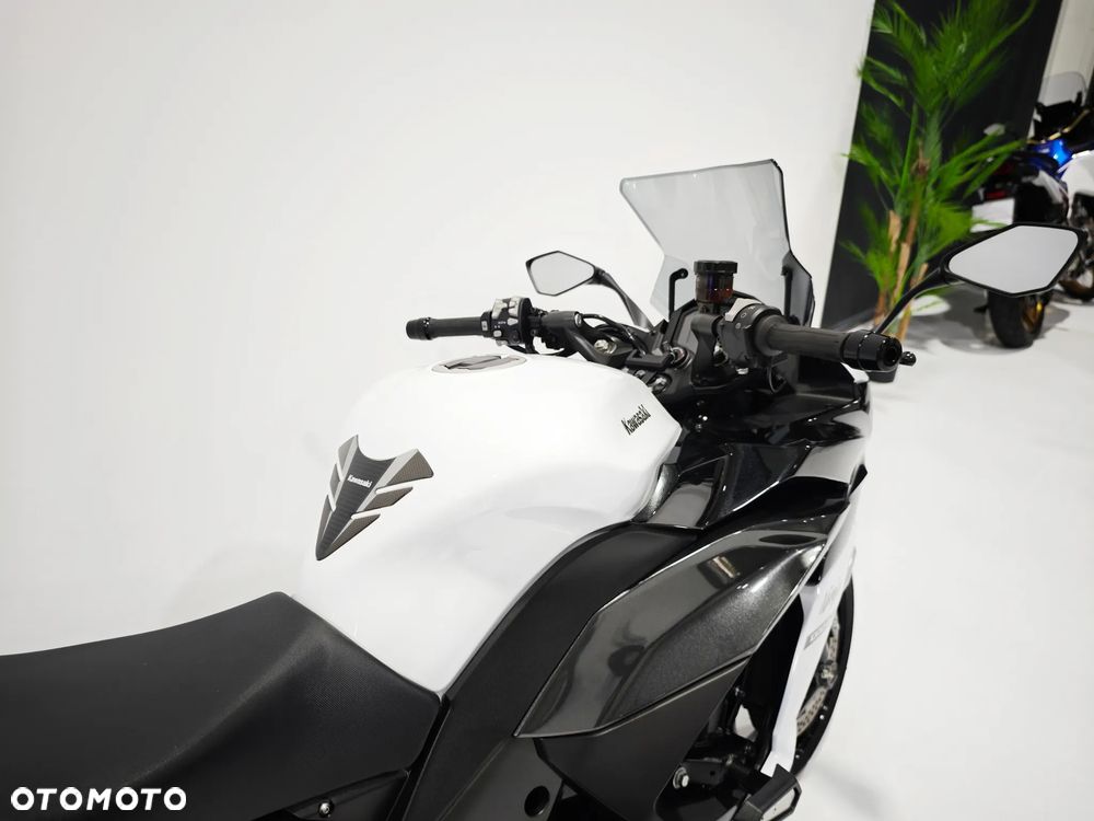 Kawasaki Ninja 1000 SX - 12