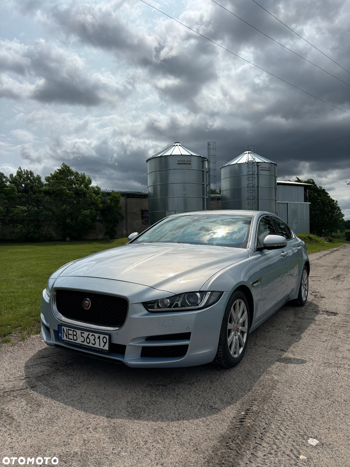 Jaguar XE 2.0 D Pure - 10