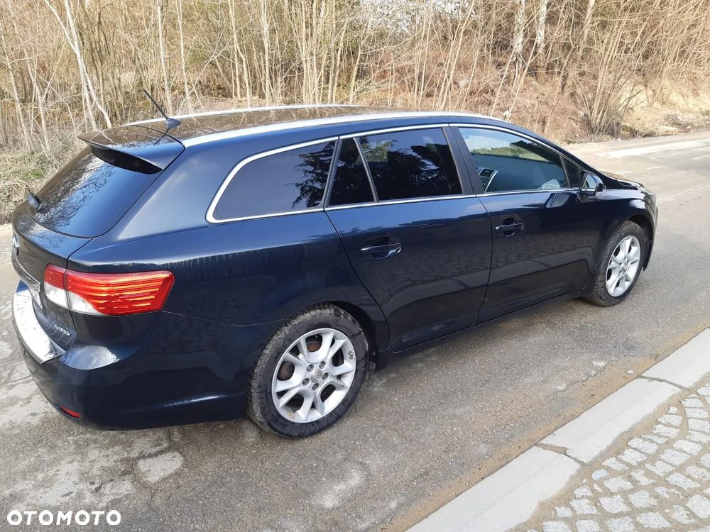 Toyota Avensis 1.8 Premium MS - 8