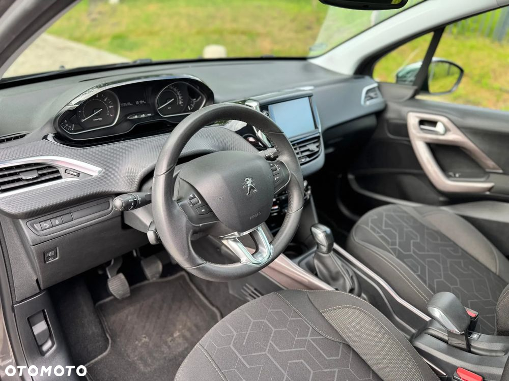 Peugeot 2008 1.2 VTi Allure - 9