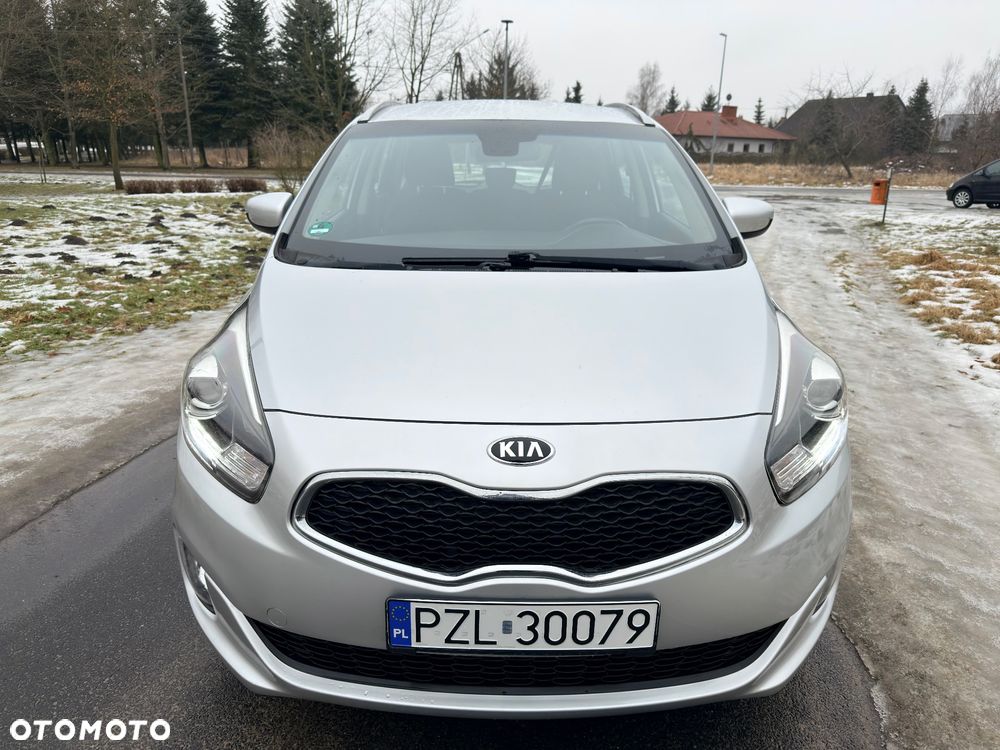 Kia Carens 1.7 CRDi 136 Dream Team Edition - 19