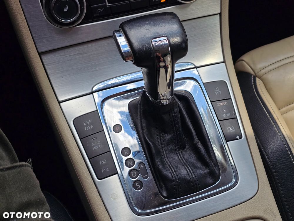 Volkswagen Passat CC 2.0 TDI DSG Individual - 28
