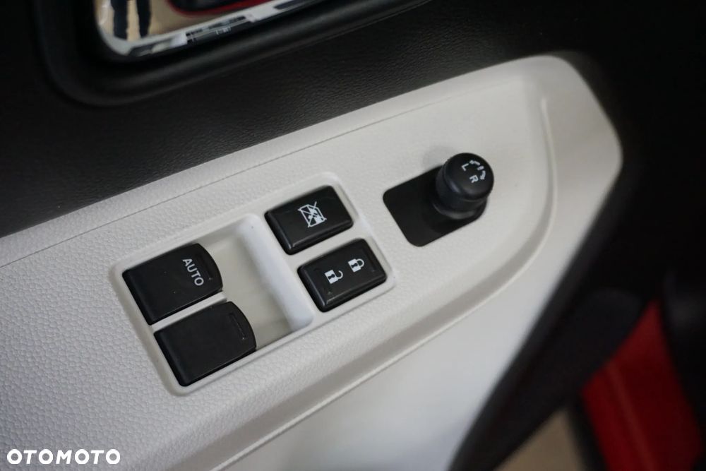 Suzuki Ignis Dualjet Intro Edition - 24