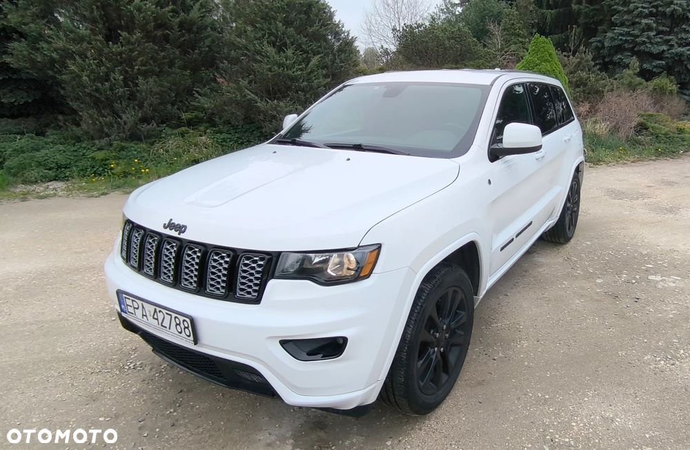 Jeep Grand Cherokee - 1