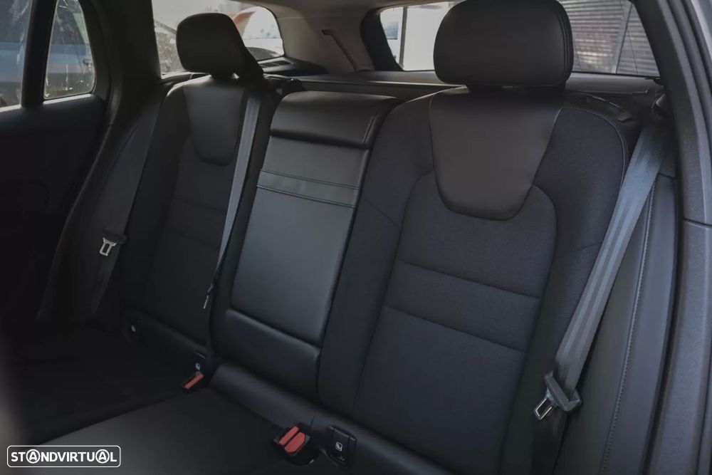 Volvo V60 2.0 T6 AWD TE R-Design - 22