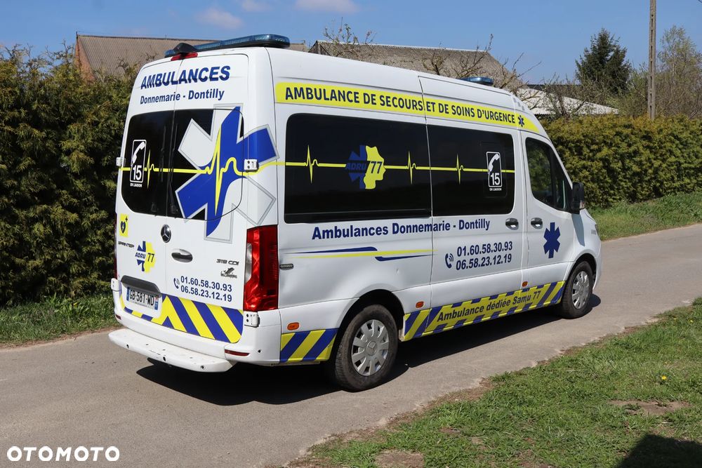 Mercedes-Benz Sprinter 319 - 6