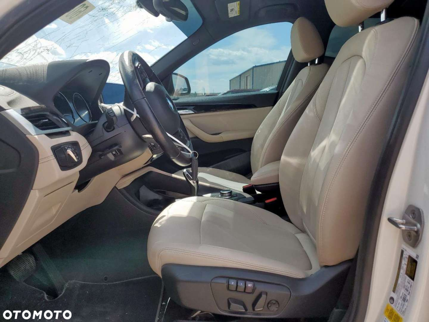 BMW X1 - 8