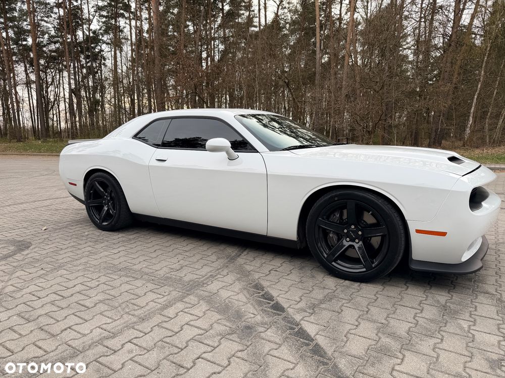 Dodge Challenger 6.2 Hellcat - 33