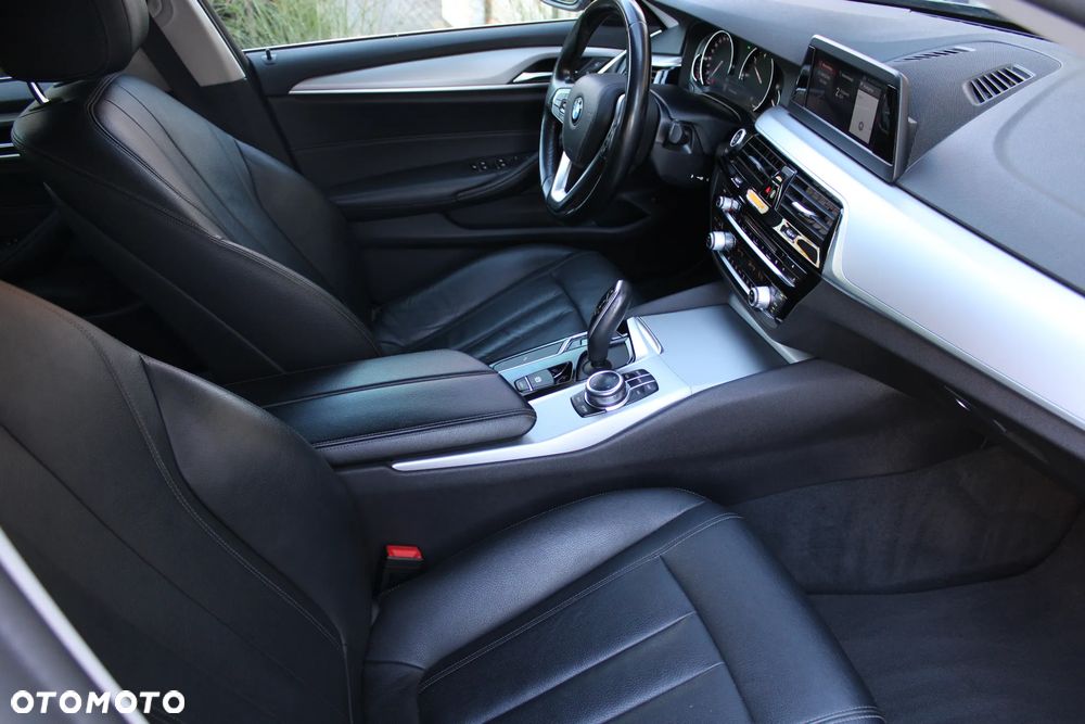 BMW Seria 5 520d M Sport Edition - 25