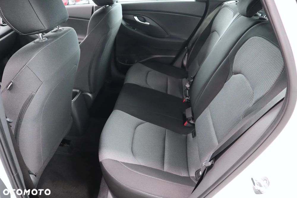 Hyundai i30 1.6 T-GDI Pure DCT - 9