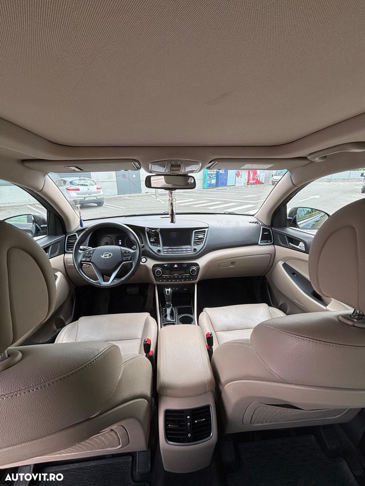 Hyundai Tucson 2.0 CRDI 4WD 6AT Style - 6