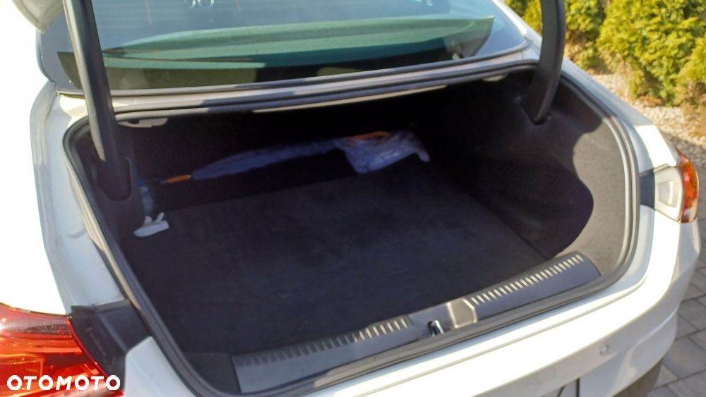 Mercedes-Benz CLA 200 7G-DCT - 22