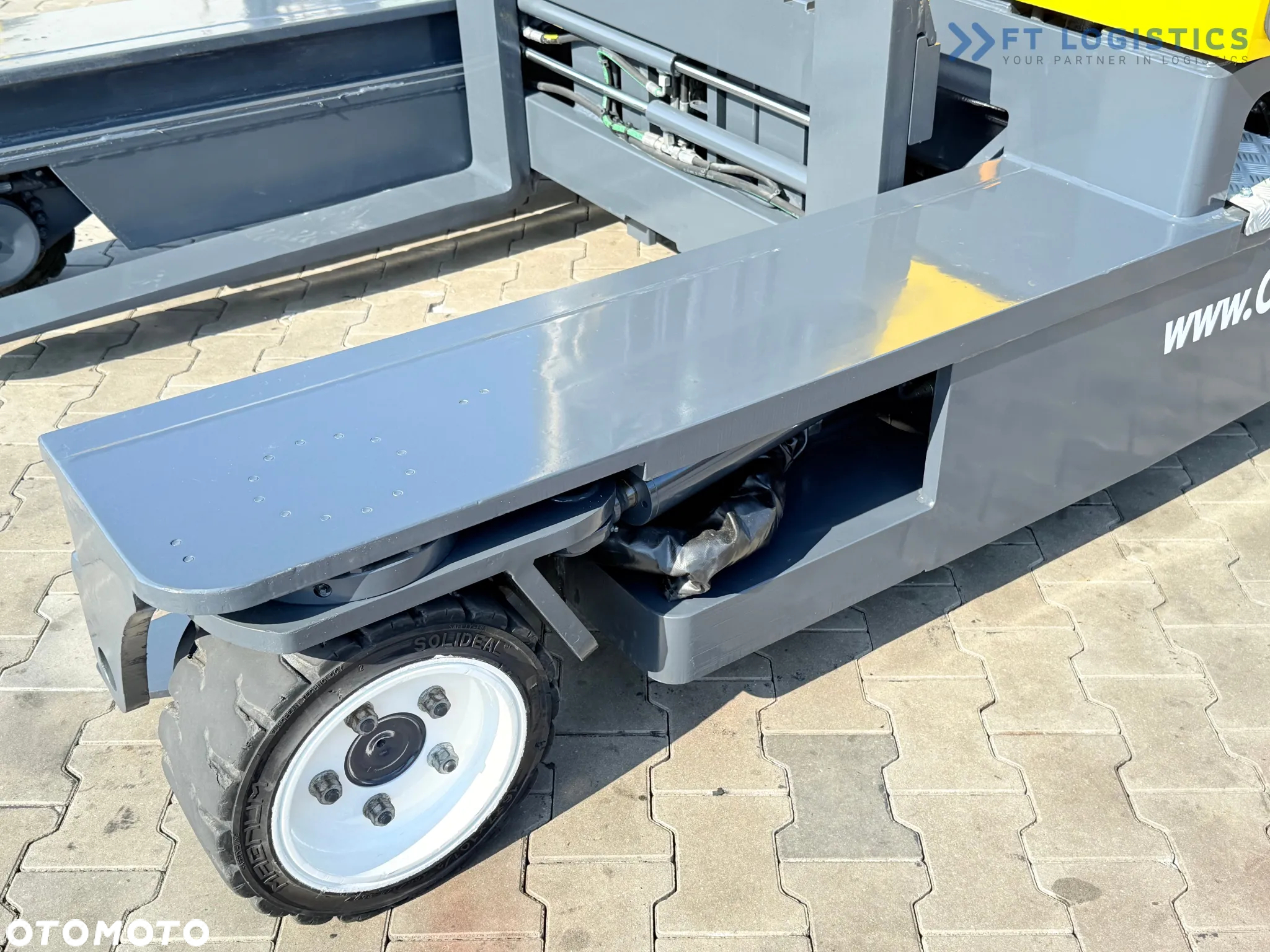 Combilift C3000 / GAS / TRIPLEX - 4900MM / JEDYNE 1537 MTH / POZYCJONER WIDEŁ / KABINA / JAK NOWY - 4