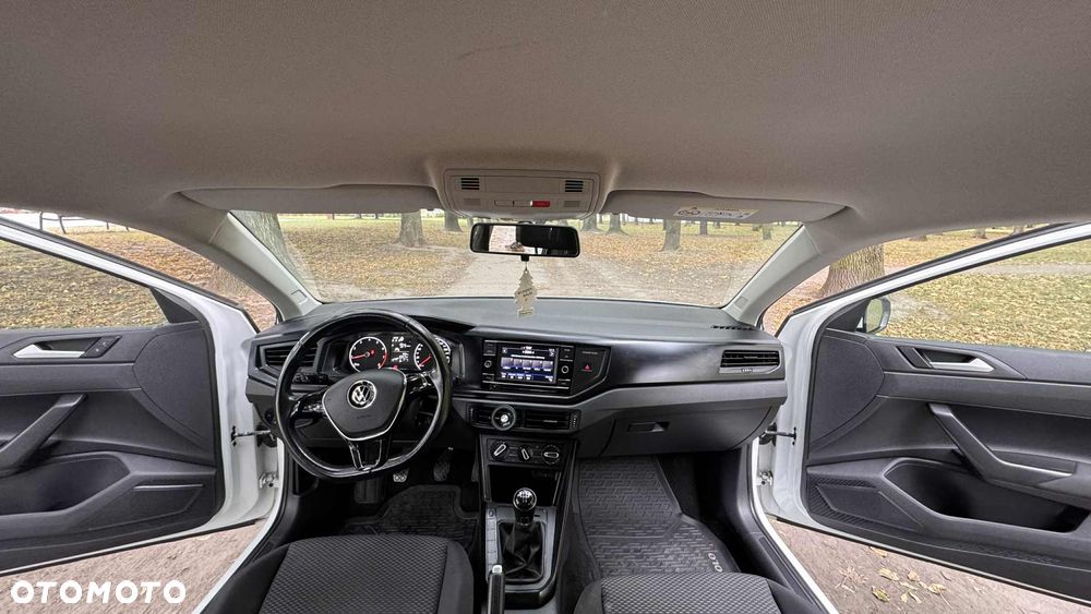 Volkswagen Polo 1.0 - 16