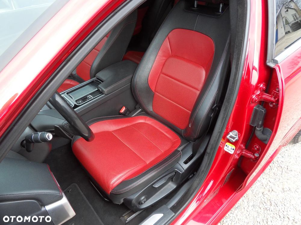 Jaguar XE E-Performance Pure - 13