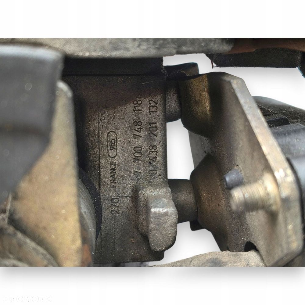 KORPUS WTRYSKU PRZEPUSTNICA Peugeot Citroen 1.4 0132008600 Bosch - 6
