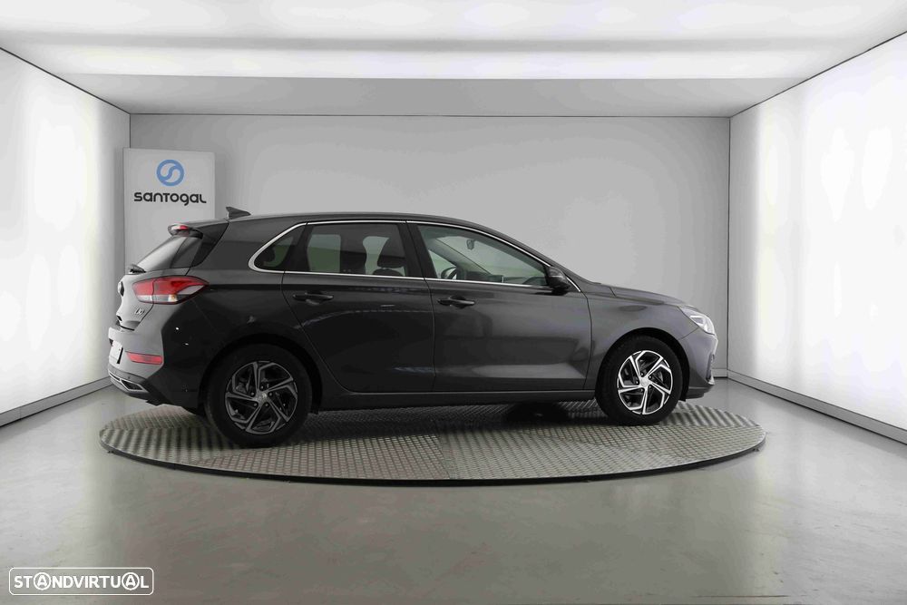 Hyundai i30 Fastback - 4