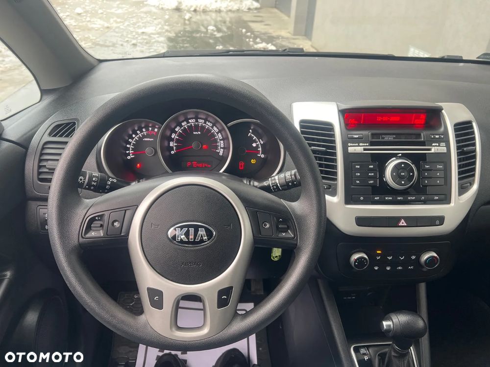 Kia Venga 1.6 L - 11