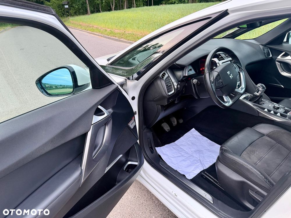 Citroën DS5 HDi 165 SoChic - 14