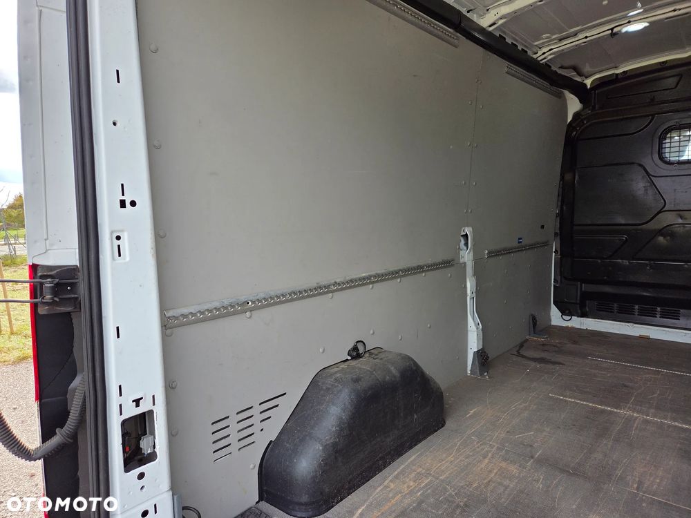 Ford TRANSIT - 21