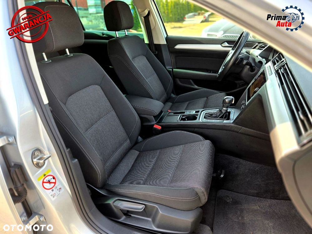 Volkswagen Passat - 31