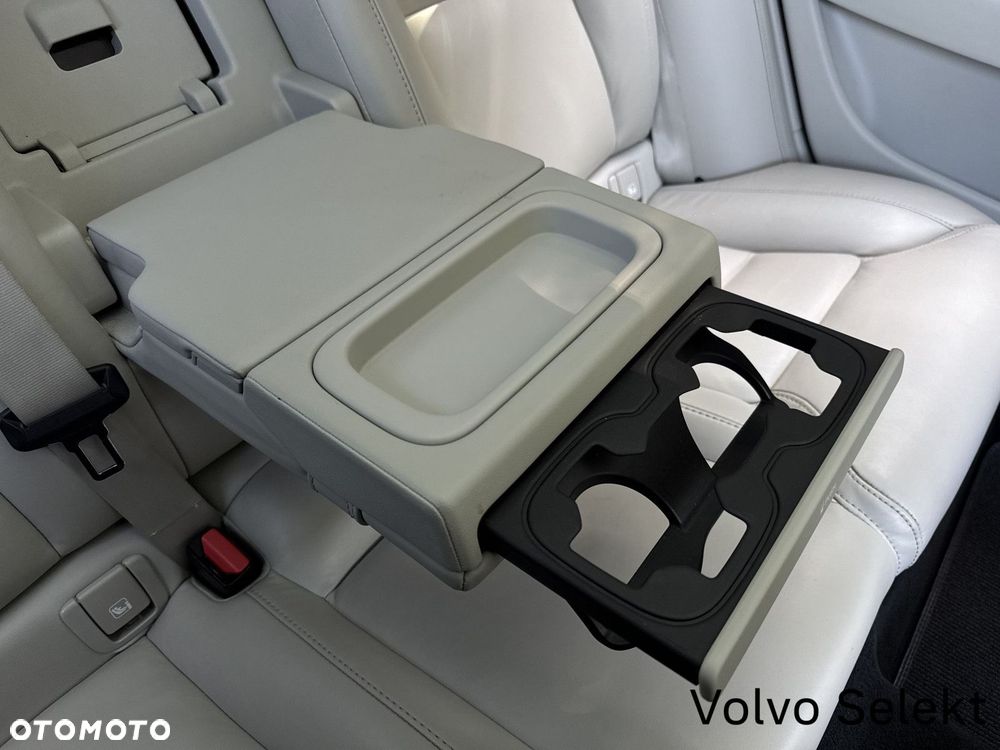 Volvo V90 Cross Country - 14