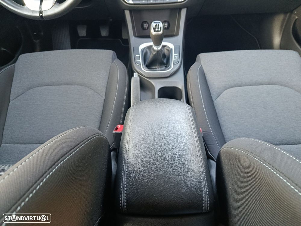 Hyundai i30 1.6 CRDI STyle Plus - 18