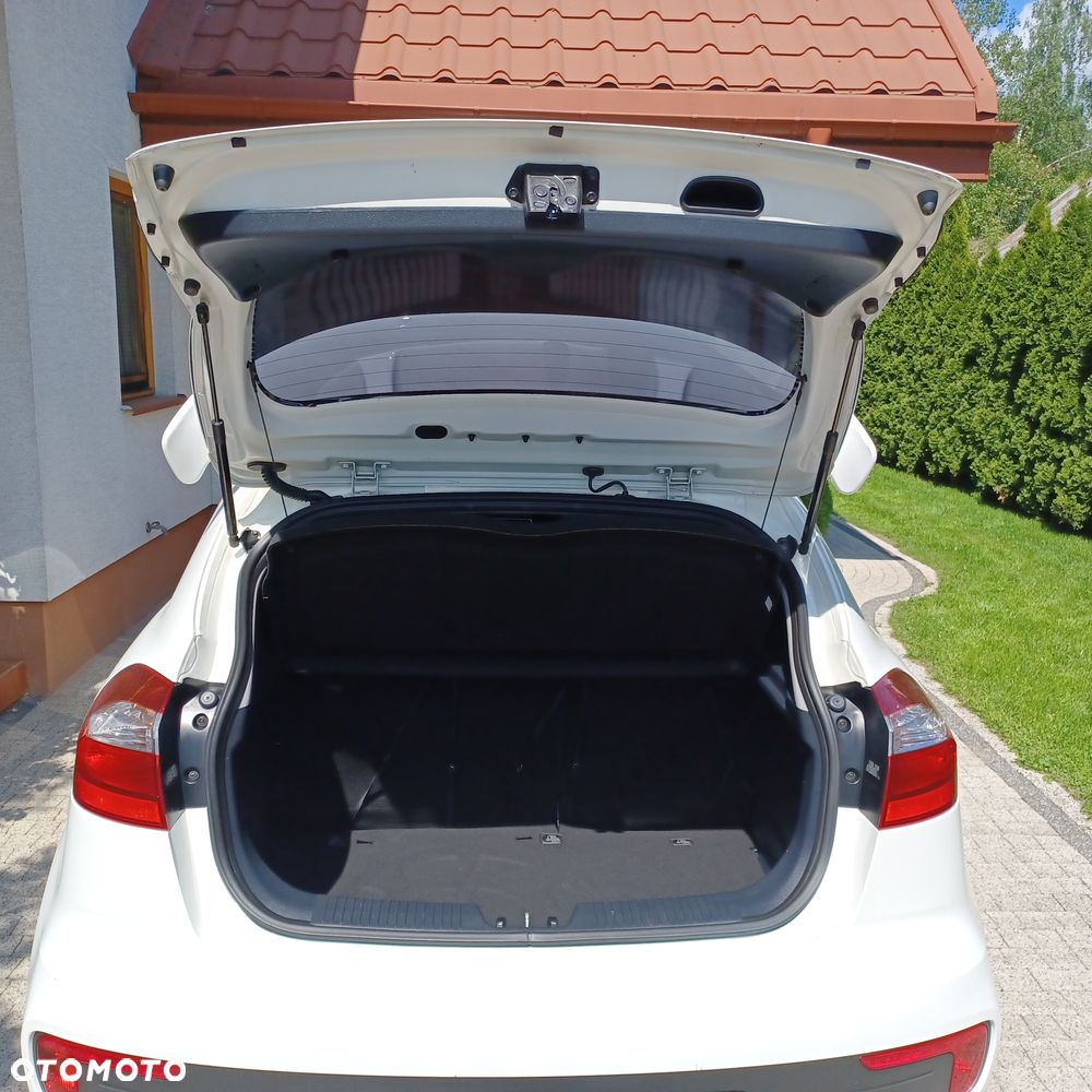 Kia Rio - 13