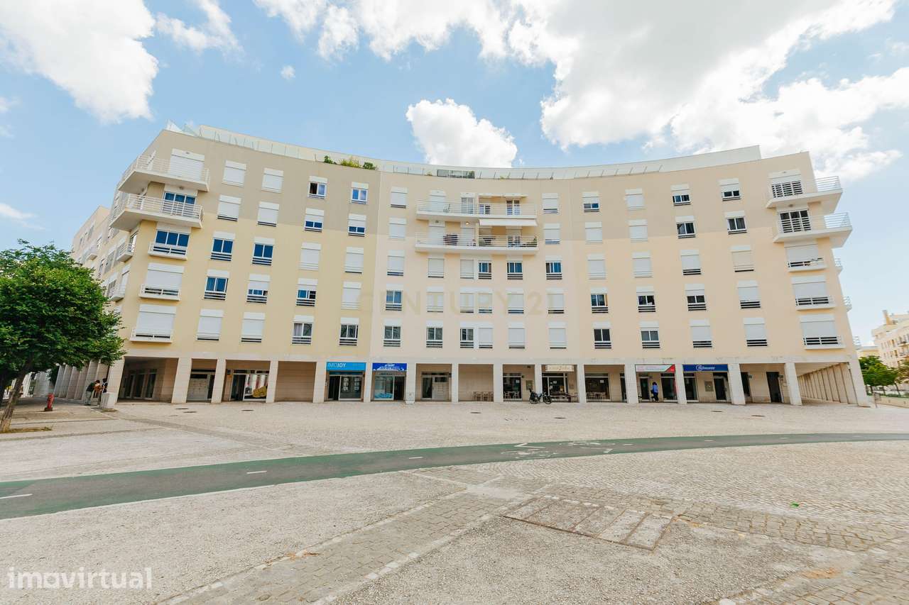 T2 Parque das Nações condomínio privado com garagem - Grande imagem: 2/25