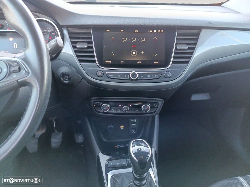 Opel Crossland 1.2 T Design & Tech - 11